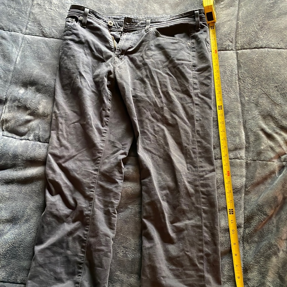 Ag everett slim straight pants size 32 x 32